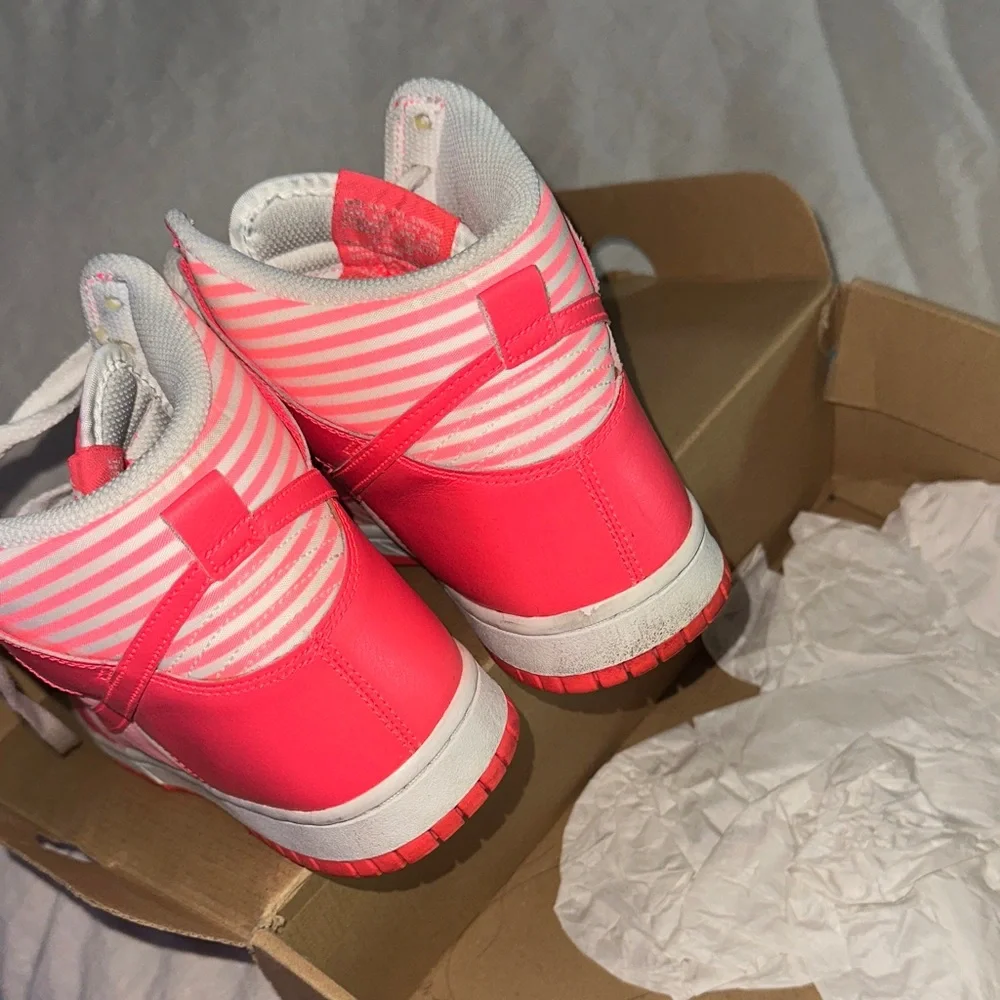 Nike Pink and White Striped Sneakers - Picture 8 of 9